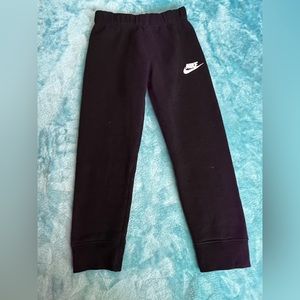 Black Nike jogging pants boys 5-6